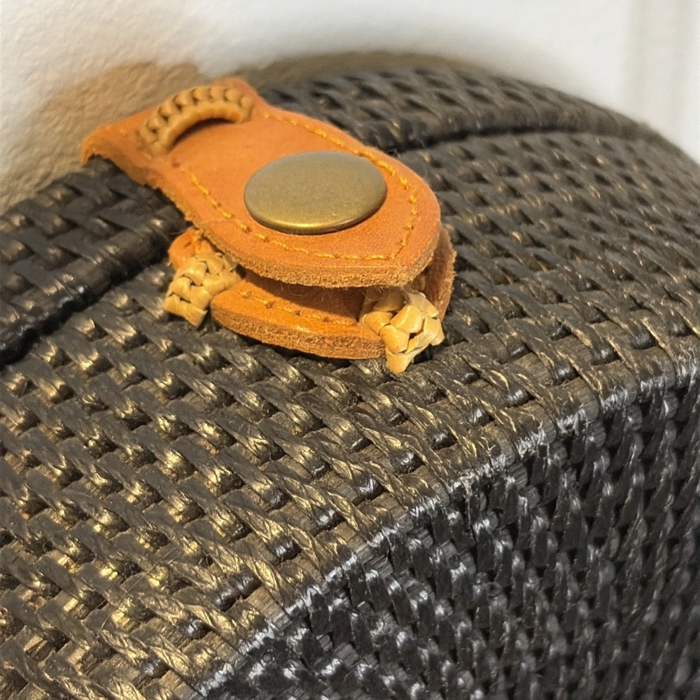 Rattan Round Crossbody‎ Natural Texture Woven Straw Boho Coastal Summer Purse - Picture 5 of 14